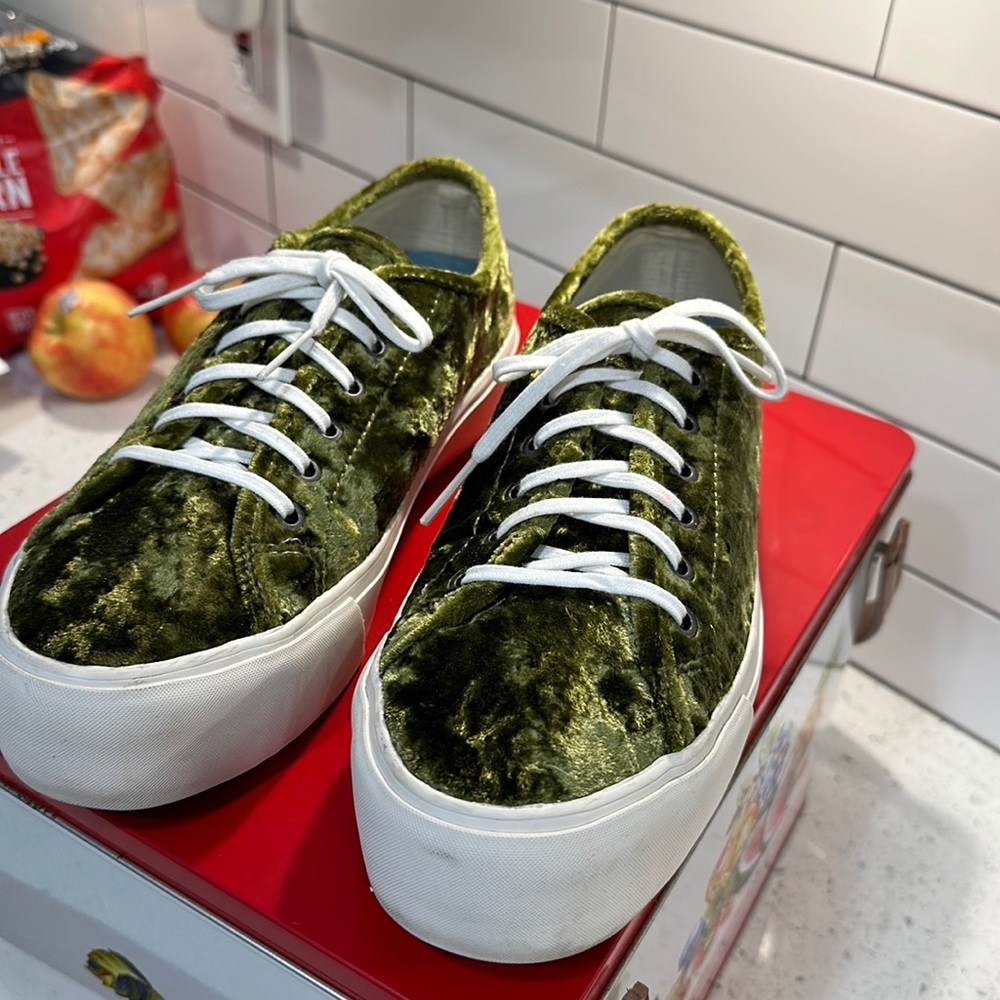Seavees crushed velvet green platform shoes size 8